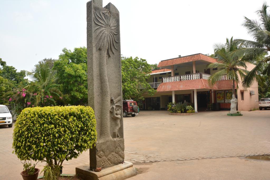 Sea Breeze Beach Resort Mahabalipuram Eksteriør bilde